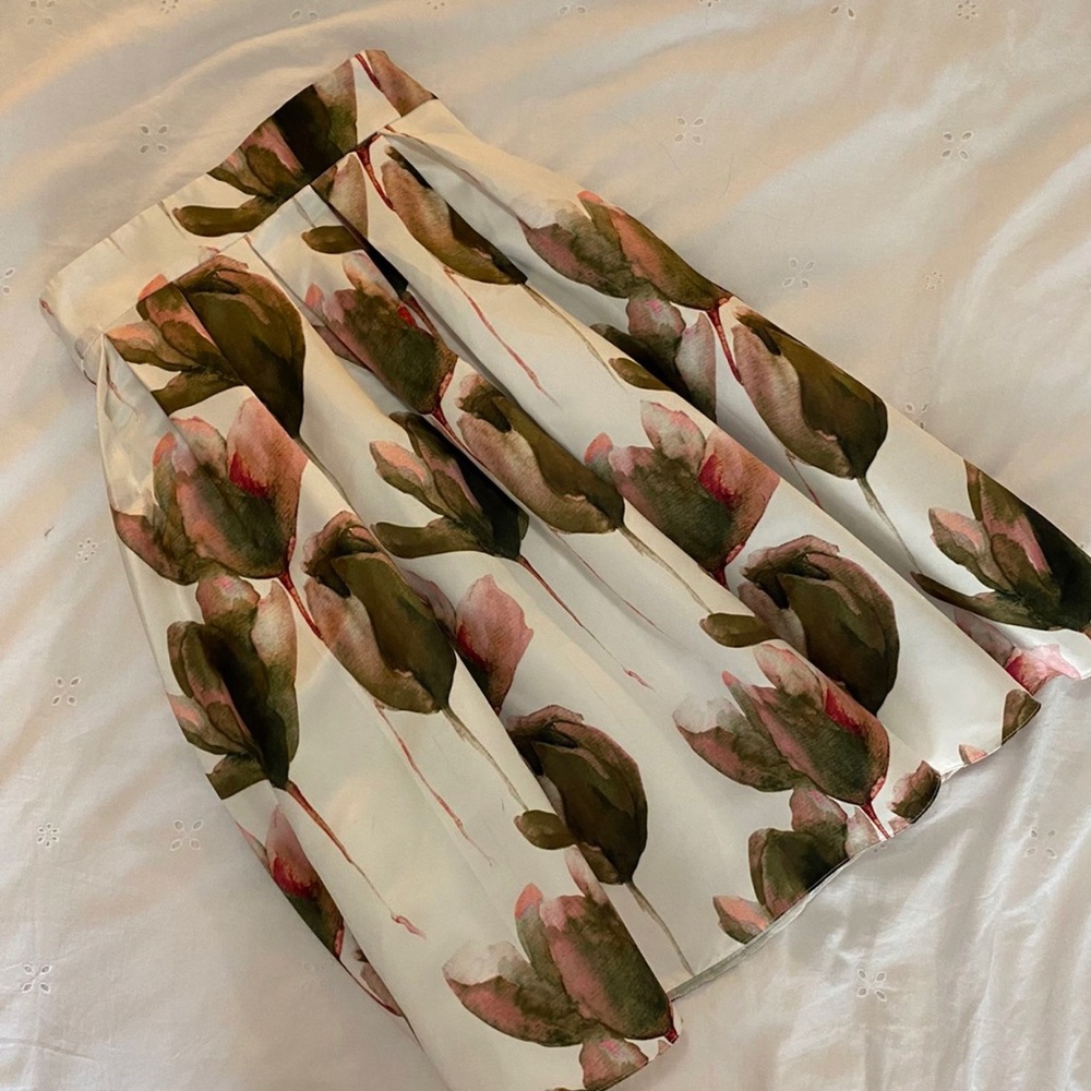 Like new skirt, super cute